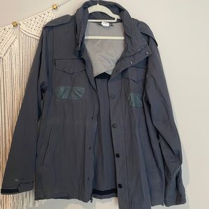 Men’s Under Armour jacket! ✨